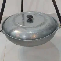 ماهیتابه طبیعت با سه پایه