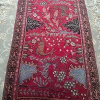 تعدادی قالیچه ابریشمی دستبافت