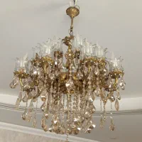 لوستر 16شاخه برنجی  پرنگین تمیز و براق