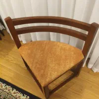 میز غذاخوری ۴ نفره گرد کم جا|میز و صندلی غذاخوری|یزد, |دیوار