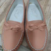 تعدادی کفش زنانه