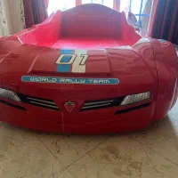 تخت ومیز تحریر