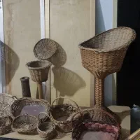 انواع سبد های حصیری  و تابلوی چوبی