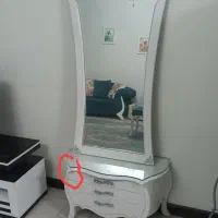 میز کنسول و آینه قدی|بوفه، ویترین، کنسول|کرج, کیانمهر|دیوار