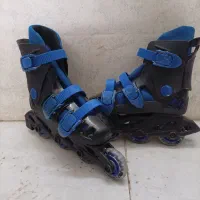 کفش اسکیت کاملا سالم.همراه کلاه