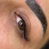 اموزش اکستنشن مژه و لیفت مژه