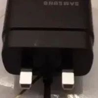 تعدادی شارژر وکابل معمولی و فست