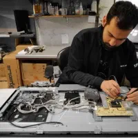 تعمیر تخصصی مانیتور در محل - گارانتی ۶ماهه کتبی