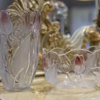 تعدادی ظروف کریستال اصل