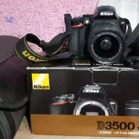 دوربینNikon D3500 تمیز مناسب عکاسی حرفهای