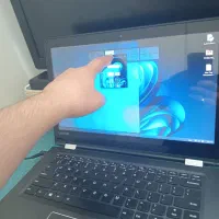 لپ تاپ لمسی لنوو یوگا i3 8GB ram 128GB ssd