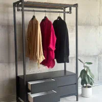 شعبه رسمی نوین رگال|کتابخانه، شلف، قفسه‌های دیواری|شیراز, زند|دیوار