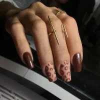 کاشت ناخن فقط۱۵۰تومن