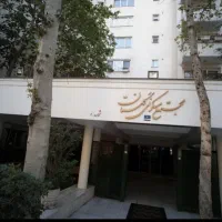 استخدام لابی من