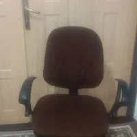 صندلی چرخشی.