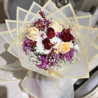 دسته گل شیک و زیبا ۳۰۰ تومان
