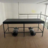 تخت مژه به همراه بالشتک و ترولی و اینه