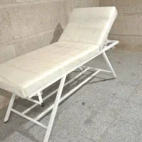 تخت معاینه