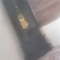 ساعت دیواری در حد نو