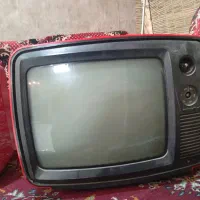 تلویزیون قدیمی نوستالژی تخفیف دارد