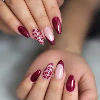 کاشت و ترمیم ناخن(مدل)