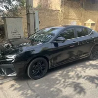 کی‌ام‌سی J7، مدل ۱۴۰۲