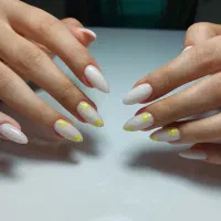 خدمات و آموزش تخصصی کاشت ناخن و لیفت مژه و ابرو
