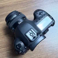 Canon 5D mark4   (به همراه لنز فیکس)|دوربین عکاسی و فیلم‌برداری|تهران, فردوسی|دیوار