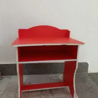 میزتحریرکودک درحدنو رنگ قرمز|میز تحریر و کامپیوتر|مراغه, |دیوار