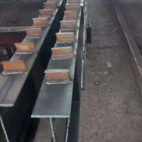 نیرو آشنا به رنگ کاری وسنگ کاری