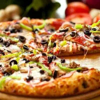 استخدام پیتزا زن و فست فود کار حرفه ای