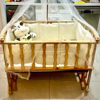 تخت کودک کنار مادر-گهواره شو