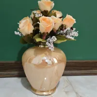گل و گلدان