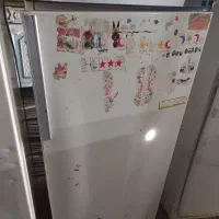 تعدادی یخچال