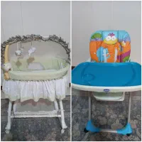 تخت کنار مادر . صندلی غذا خوری