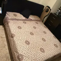 تخت ۲ نفره بسیار سالم با تشک رویال