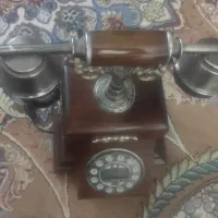 تلفن رومیزی طرح قدیم
