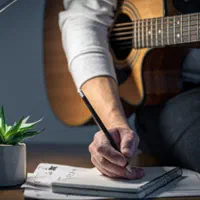 آموزش گیتار پاپ و آواز