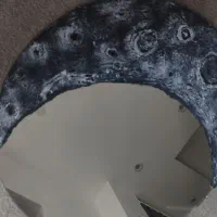 اینه ماه بسیار زیبا