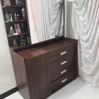 دراور و آینه قدی کشو دار کاملا سالم