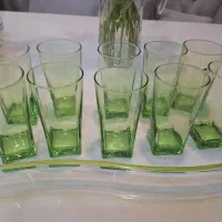 رولت خوری و لیوان