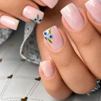 کاشت ناخن با تخفیف ویژه به مدت محدود