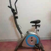 دوچرخه ثابت ورزشی