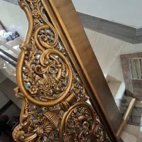 تاج تخت چوبی  دونفره به همراه پایه اهنی زیرش