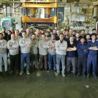 استخدام کارمند خدمات و تشریفات