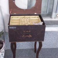 جا قاشقی چوبی دو کشو و پایه دار|آب‌چکان و نظم‌دهنده ظروف|نیشابور, خط کاشمر|دیوار