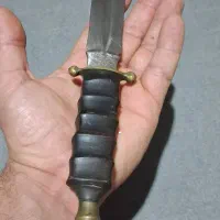 چاقو عتیغه|کلکسیون اشیاء عتیقه|بندر انزلی, ساحل قو|دیوار