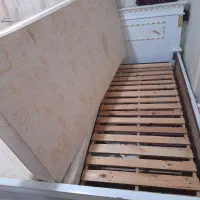 تخت خواب ۲نفره تمام چوب همش باهم|تخت و سرویس خواب|مشهد, هفت تیر (نه دره)|دیوار