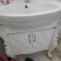 روشویی سرویس بهداشتی