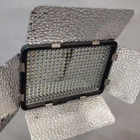نور ثابت ال ای دی مکس لایت 330d|دوربین عکاسی و فیلم‌برداری|کرمانشاه, |دیوار